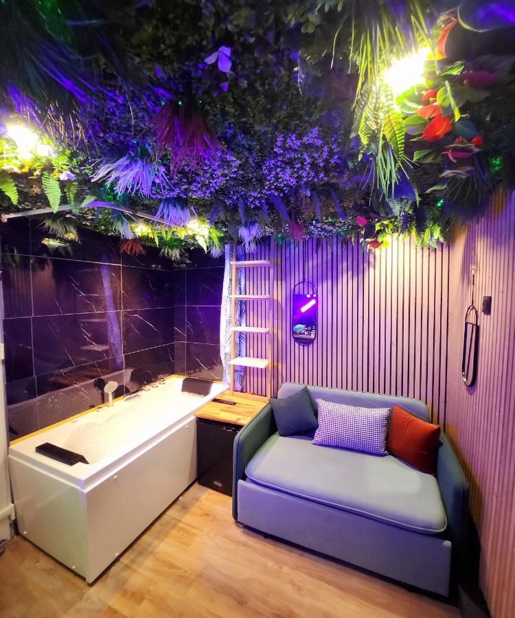 Jungle House Avec Jacuzzi A 10 Min De Disneyland -Taille Chambre- Conde-Sainte-Libiaire 외부 사진
