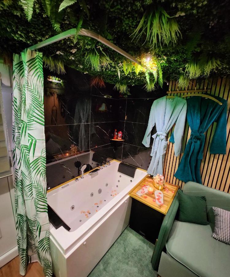 Jungle House Avec Jacuzzi A 10 Min De Disneyland -Taille Chambre- Conde-Sainte-Libiaire 외부 사진