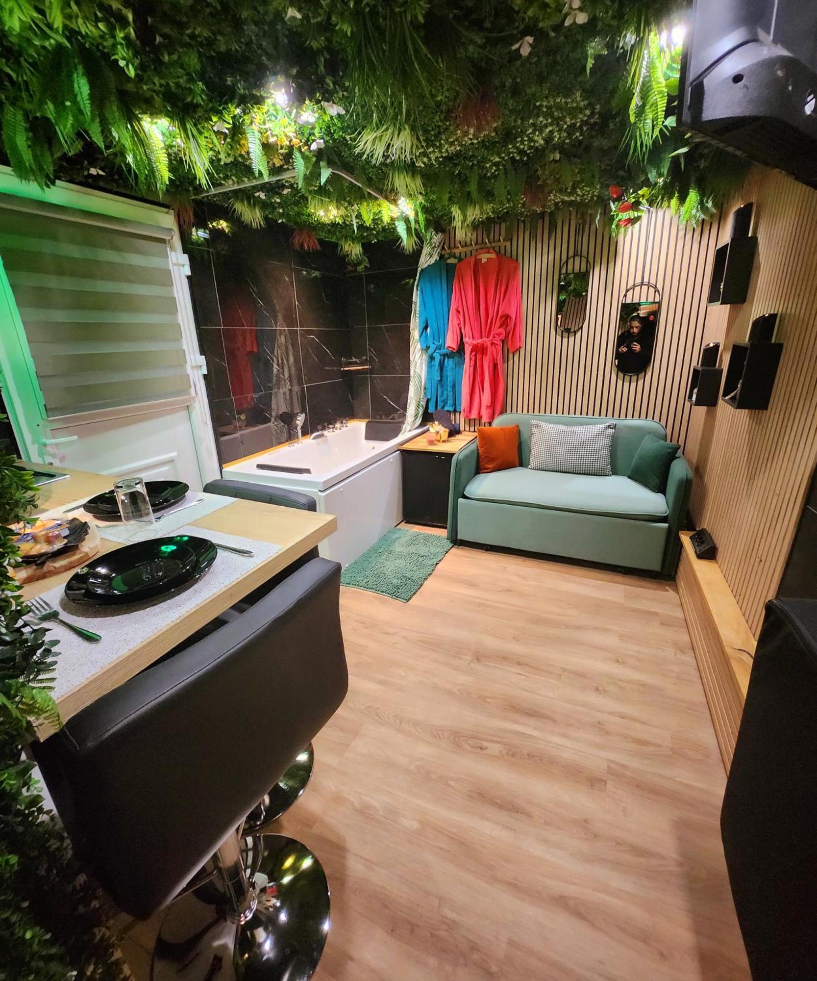 Jungle House Avec Jacuzzi A 10 Min De Disneyland -Taille Chambre- Conde-Sainte-Libiaire 외부 사진
