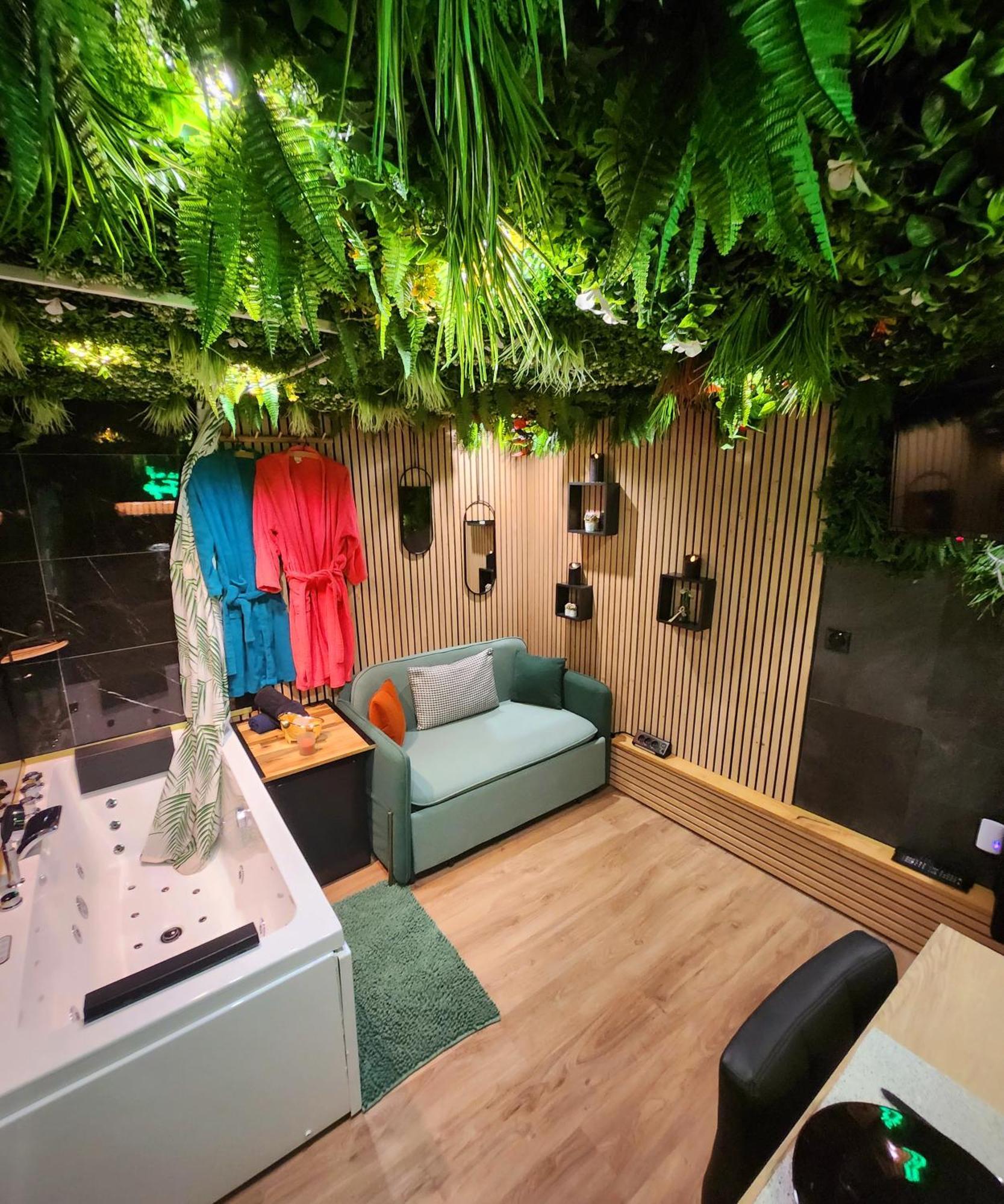 Jungle House Avec Jacuzzi A 10 Min De Disneyland -Taille Chambre- Conde-Sainte-Libiaire 외부 사진